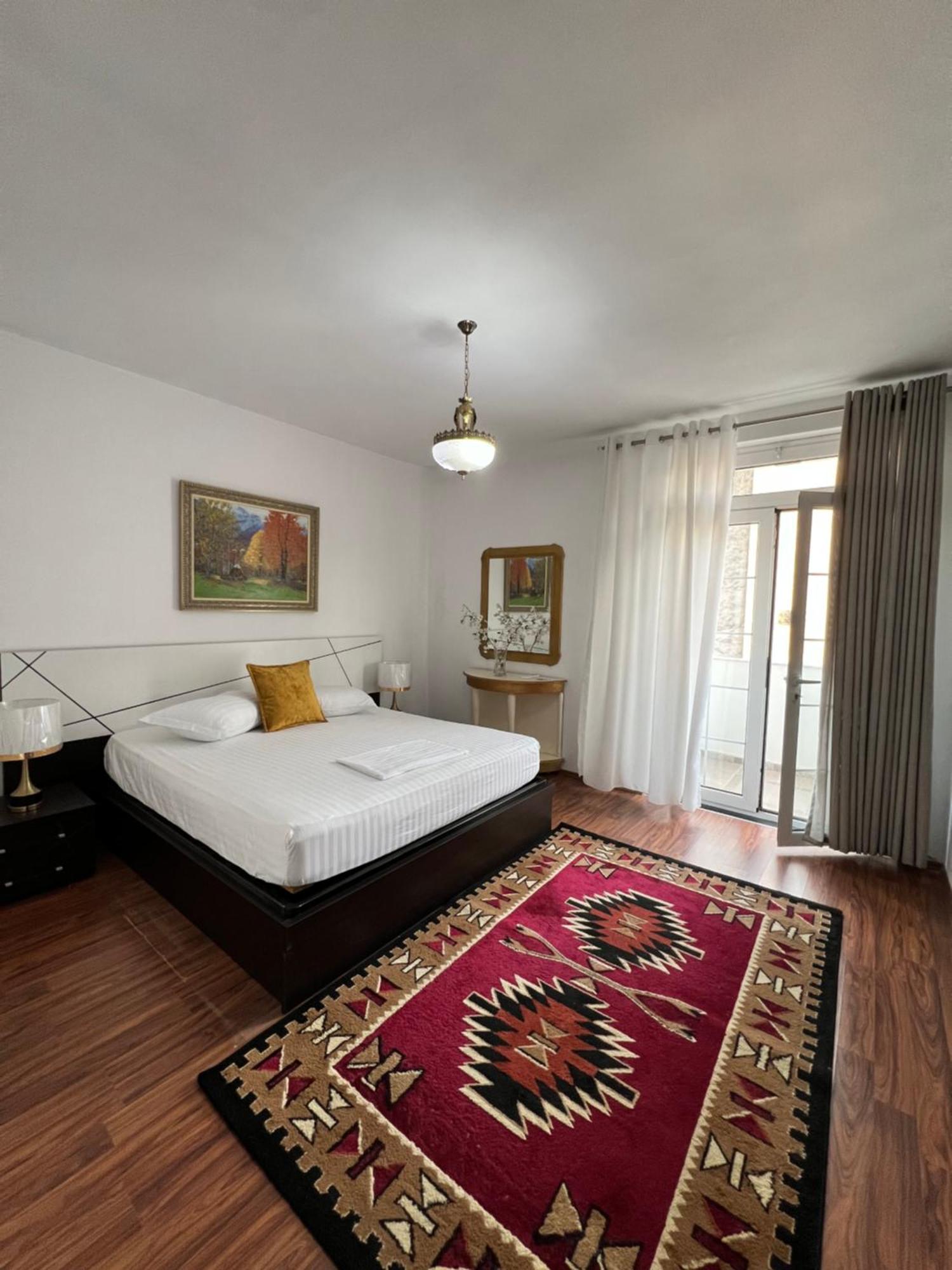 North Star Hostel Shkodër Dış mekan fotoğraf