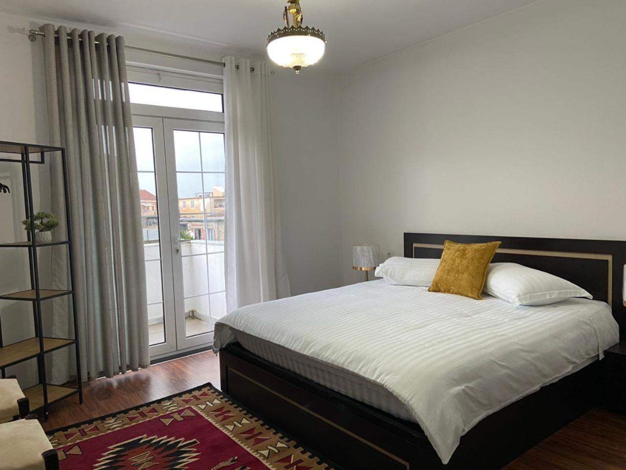 North Star Hostel Shkodër Dış mekan fotoğraf