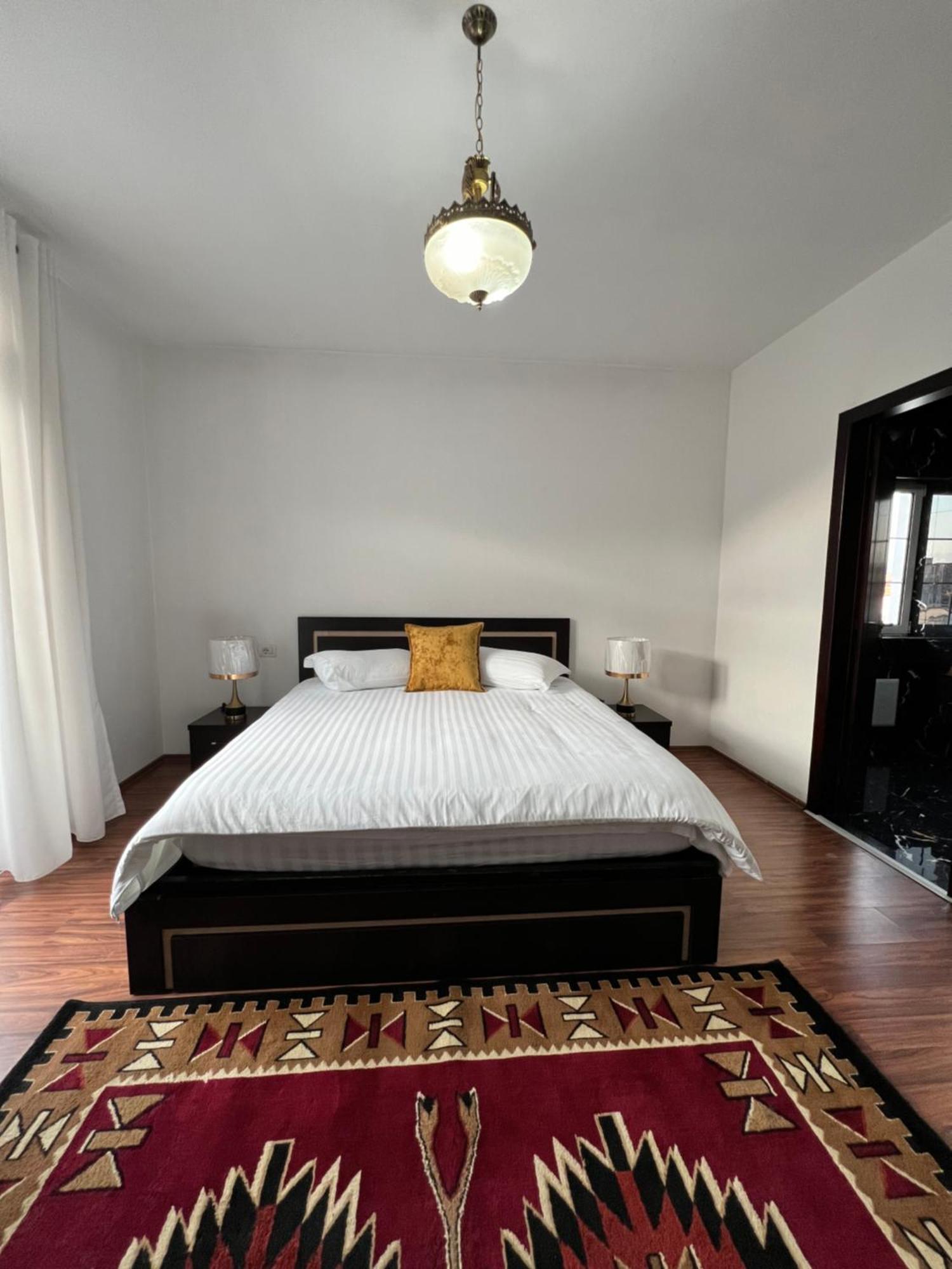 North Star Hostel Shkodër Dış mekan fotoğraf