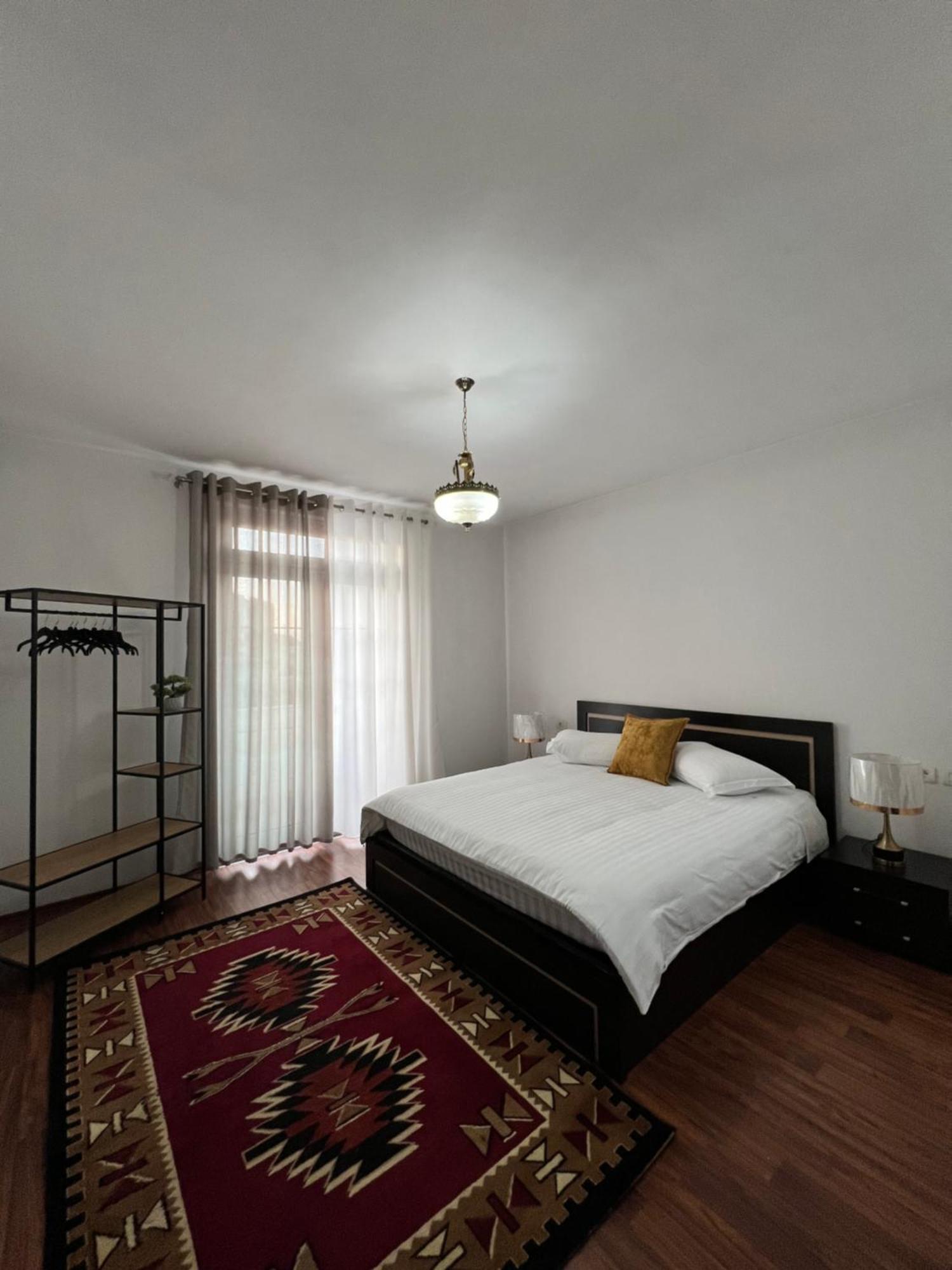North Star Hostel Shkodër Dış mekan fotoğraf