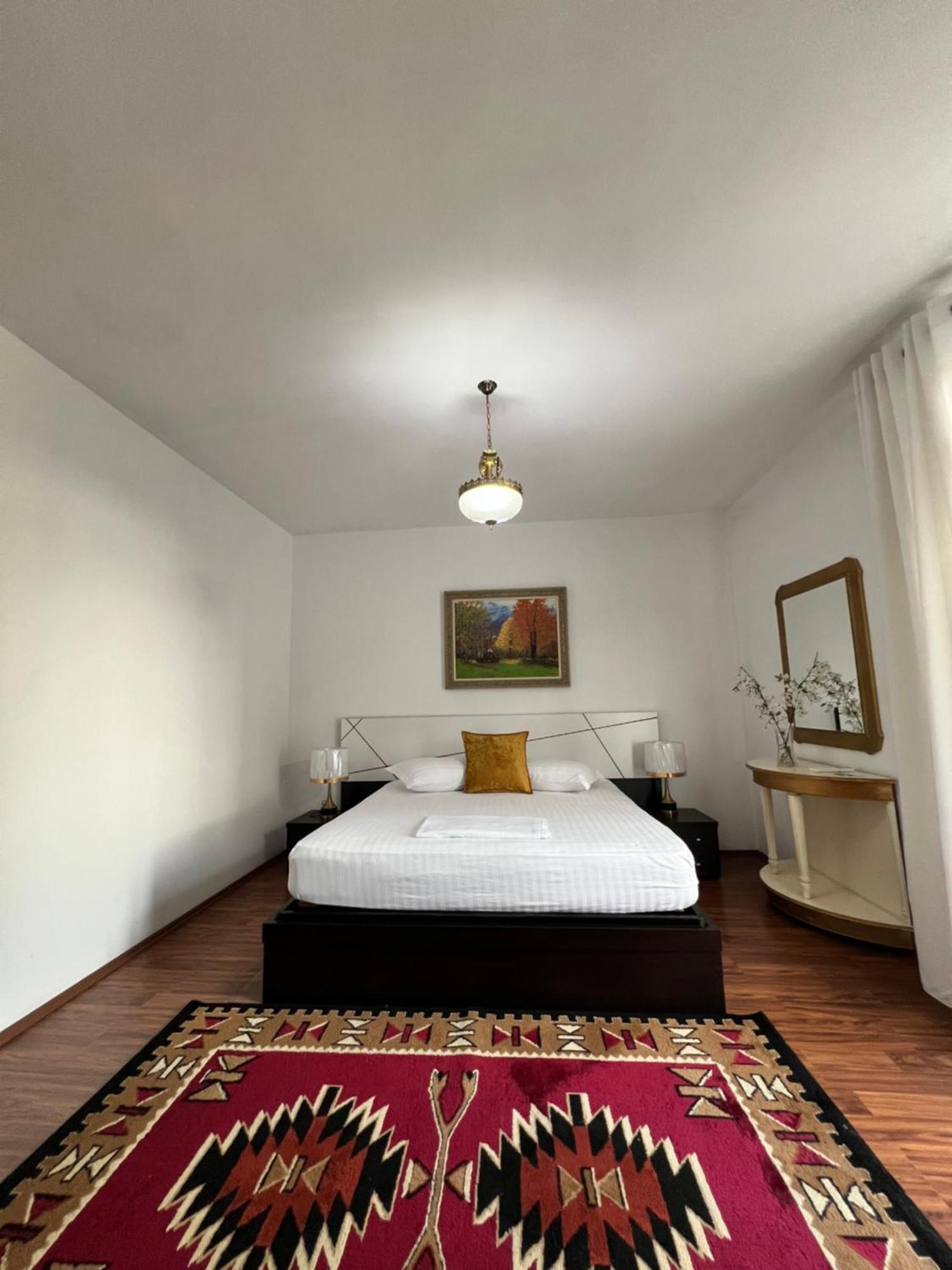North Star Hostel Shkodër Dış mekan fotoğraf