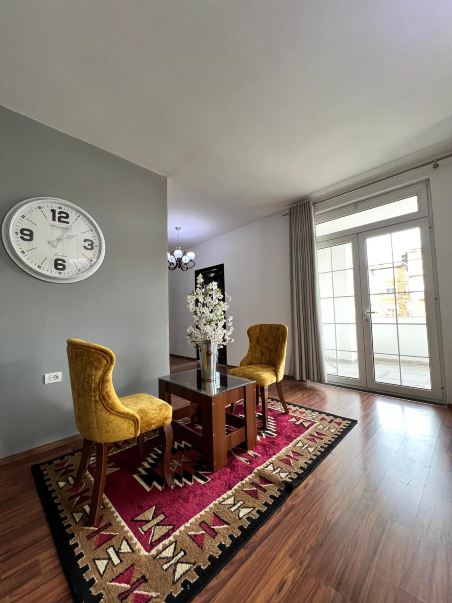 North Star Hostel Shkodër Dış mekan fotoğraf