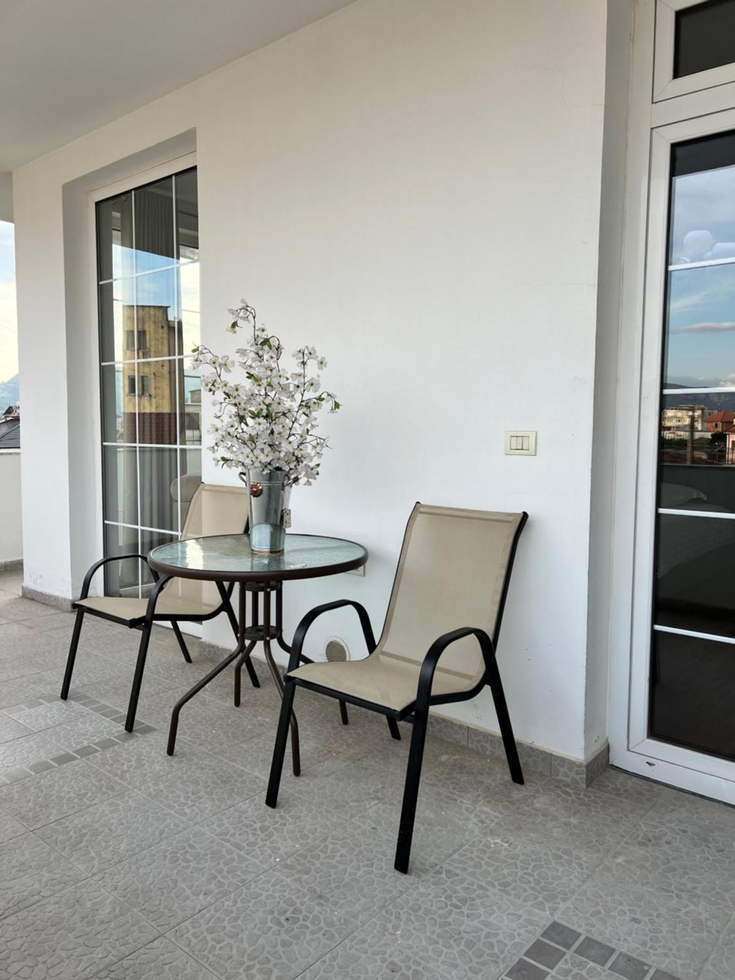 North Star Hostel Shkodër Dış mekan fotoğraf