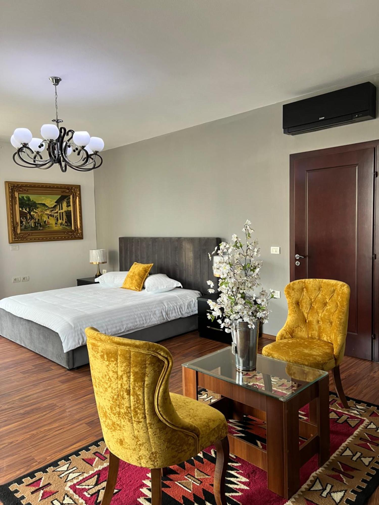 North Star Hostel Shkodër Dış mekan fotoğraf