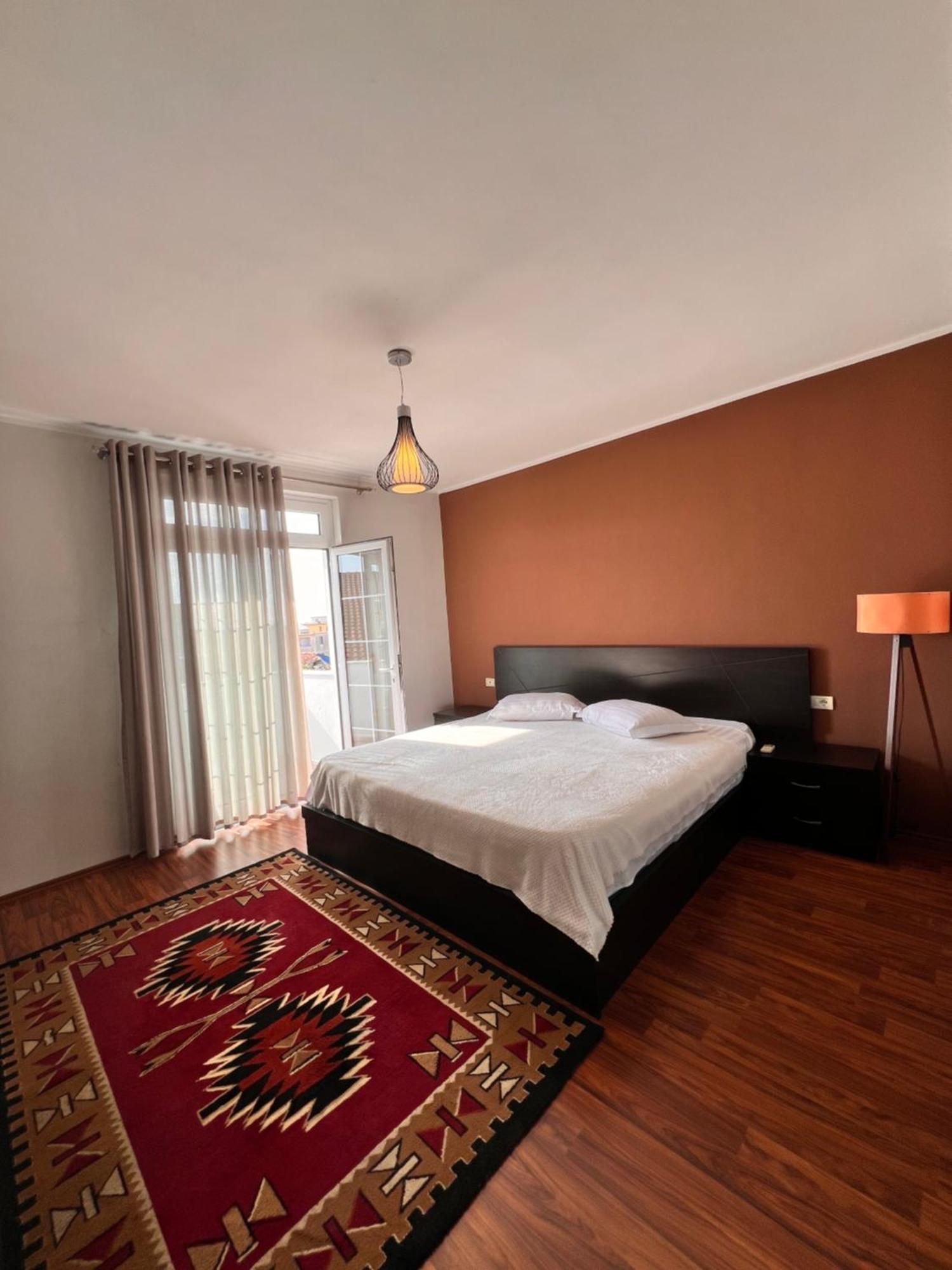 North Star Hostel Shkodër Dış mekan fotoğraf