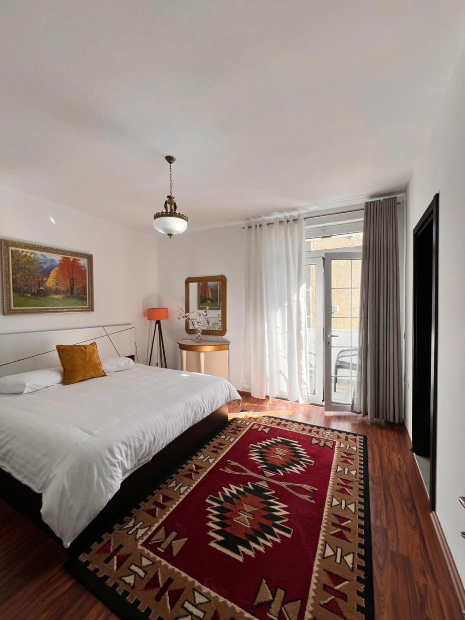 North Star Hostel Shkodër Dış mekan fotoğraf